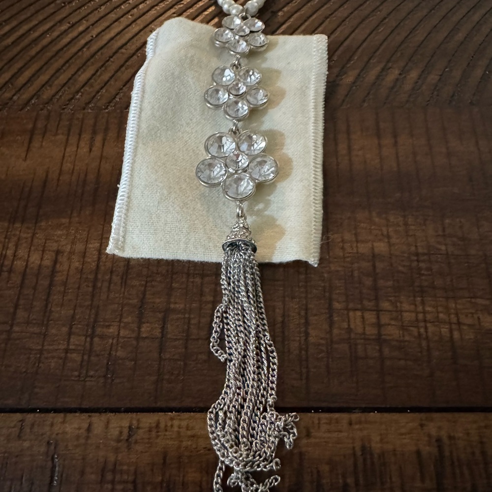 Elegant Silver Floral Necklace with Tassle